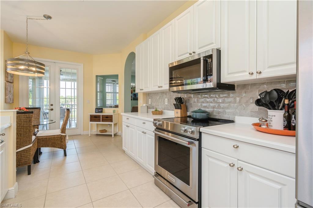 5560 Berkshire DR Unit: 201