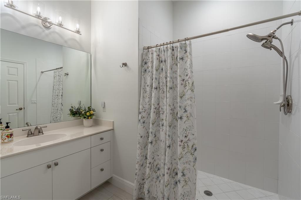 17494 Old Harmony DR Unit: 202