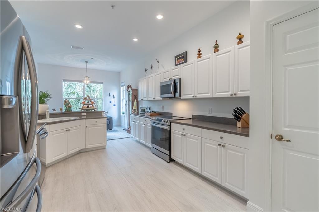 17494 Old Harmony DR Unit: 202