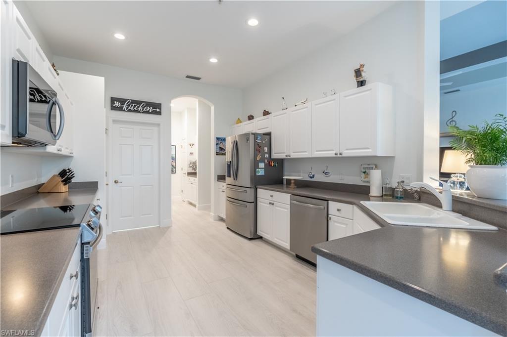 17494 Old Harmony DR Unit: 202