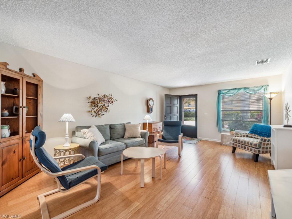 1034 Forest Lakes DR Unit: 10-C