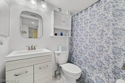 421 Country Hollow CT Unit: D103