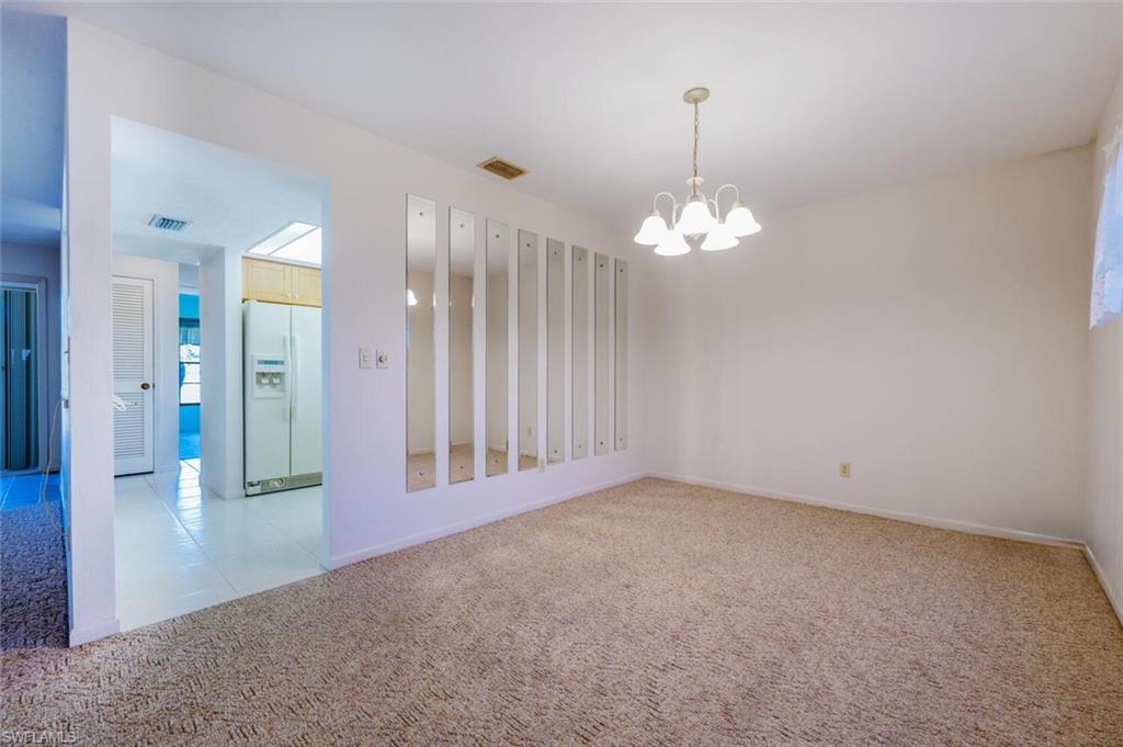 136 Fleur De Lis LN