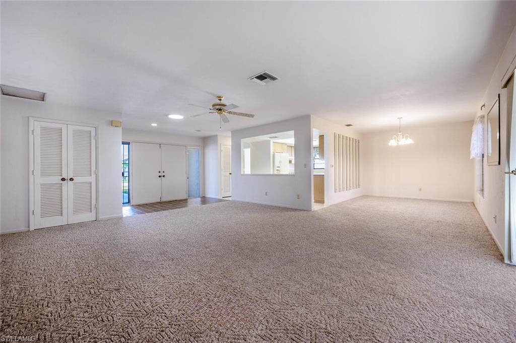 136 Fleur De Lis LN