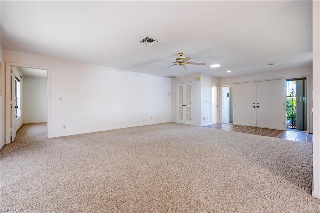 136 Fleur De Lis LN
