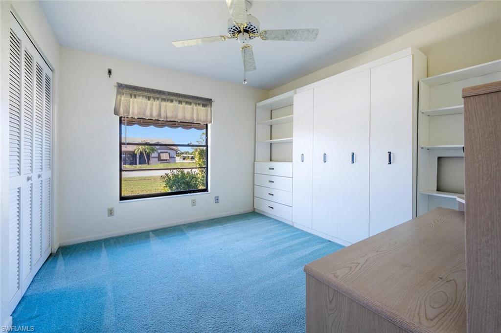 136 Fleur De Lis LN