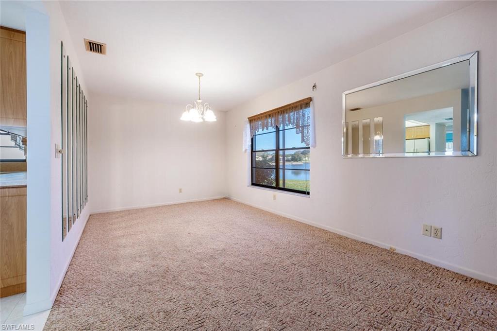 136 Fleur De Lis LN