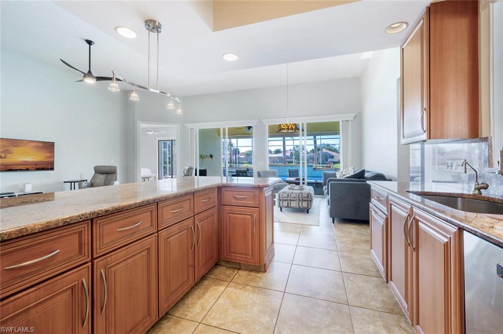 4325 Queen Elizabeth WAY