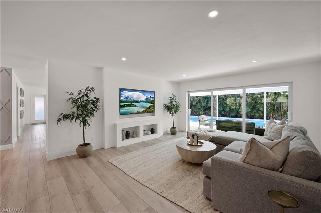 300 Country Club DR