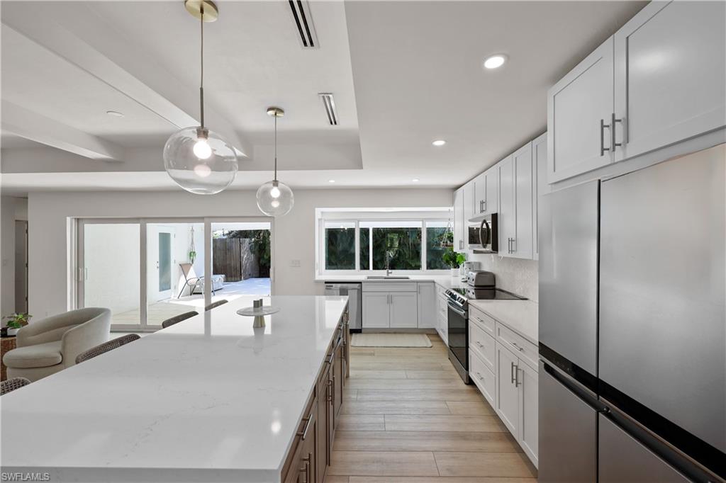 300 Country Club DR