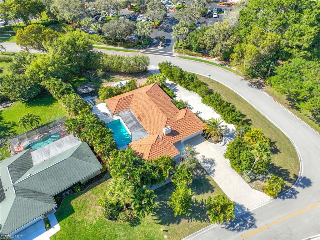 300 Country Club DR