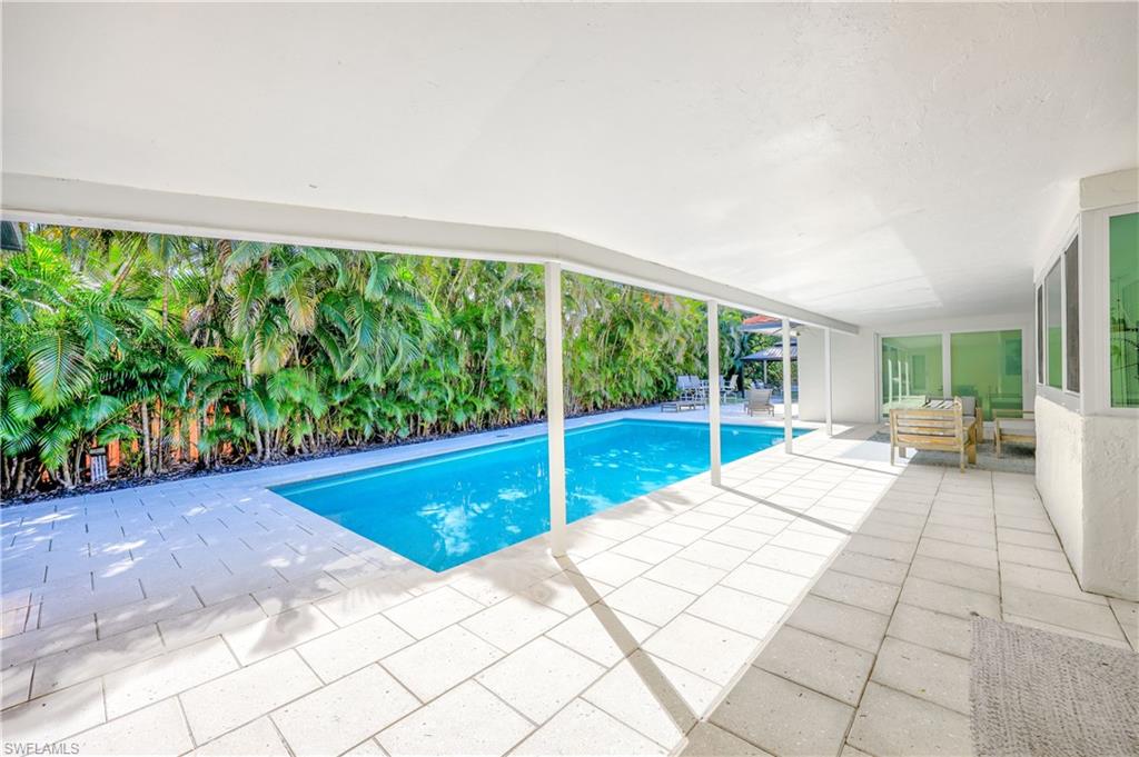 300 Country Club DR