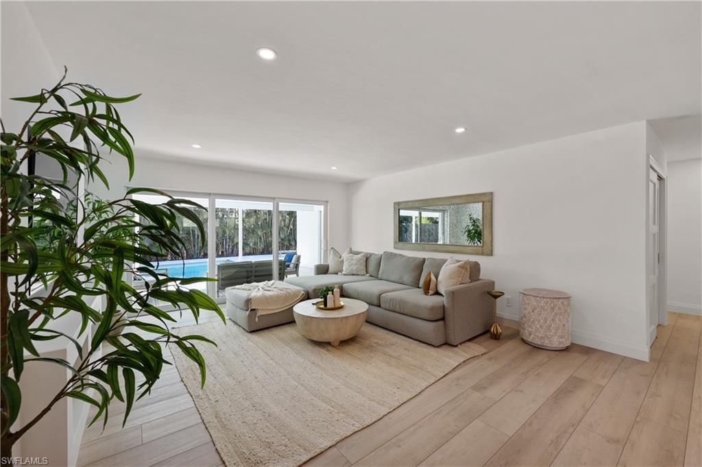 300 Country Club DR