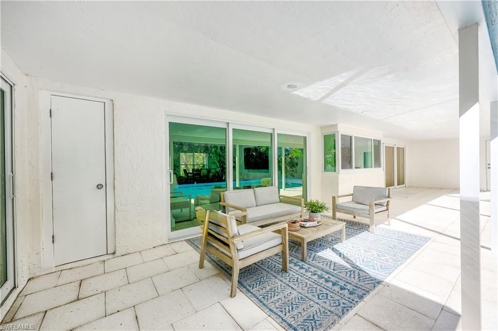 300 Country Club DR