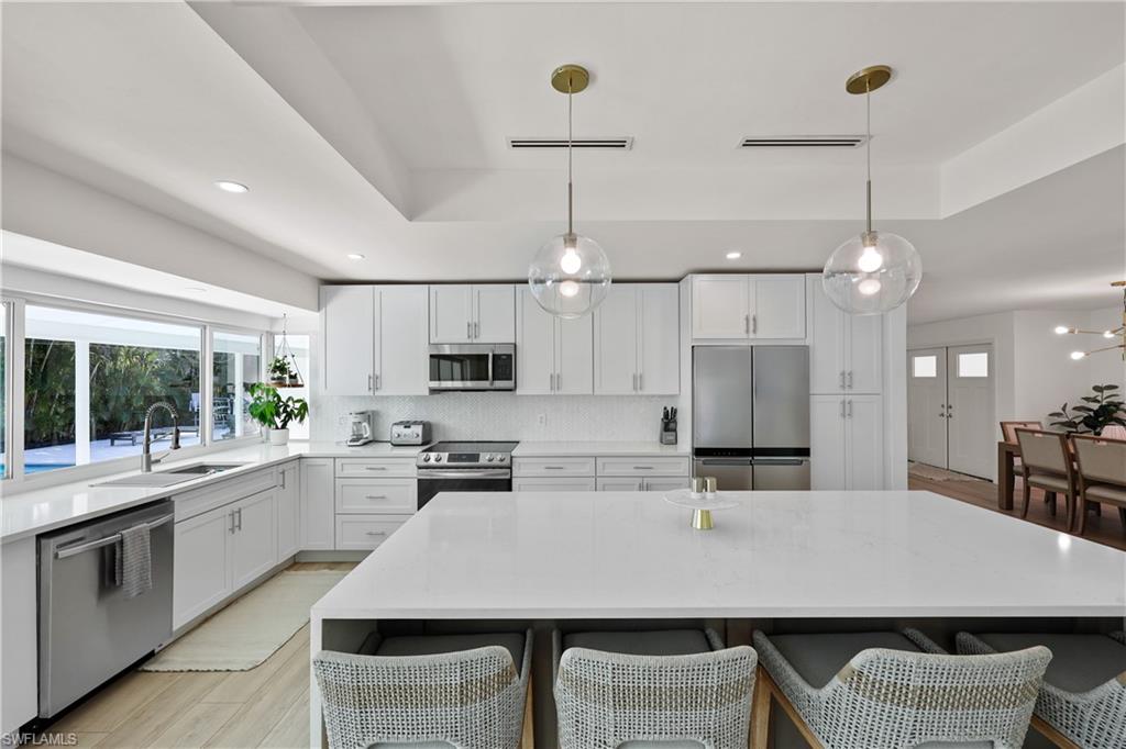300 Country Club DR