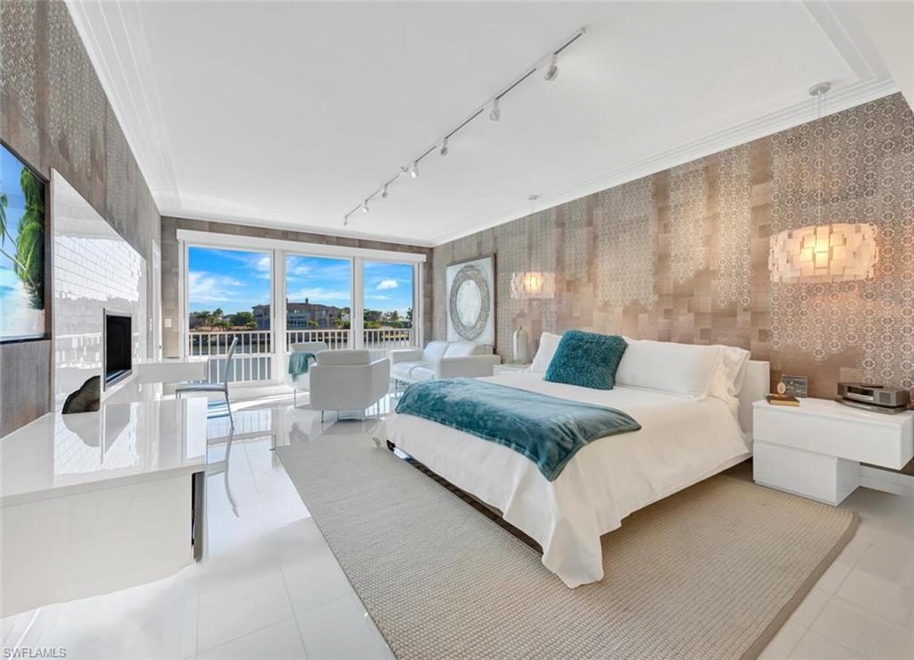 9790 Gulf Shore DR # 104