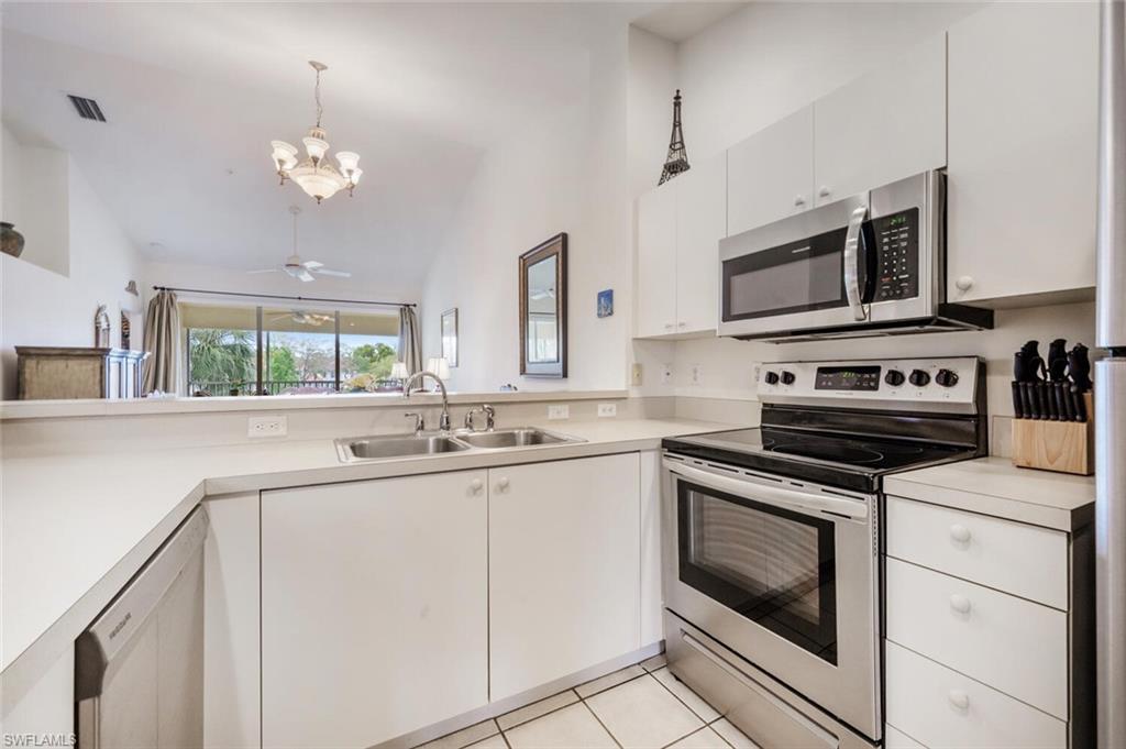 5060 Cedar Springs DR # 202