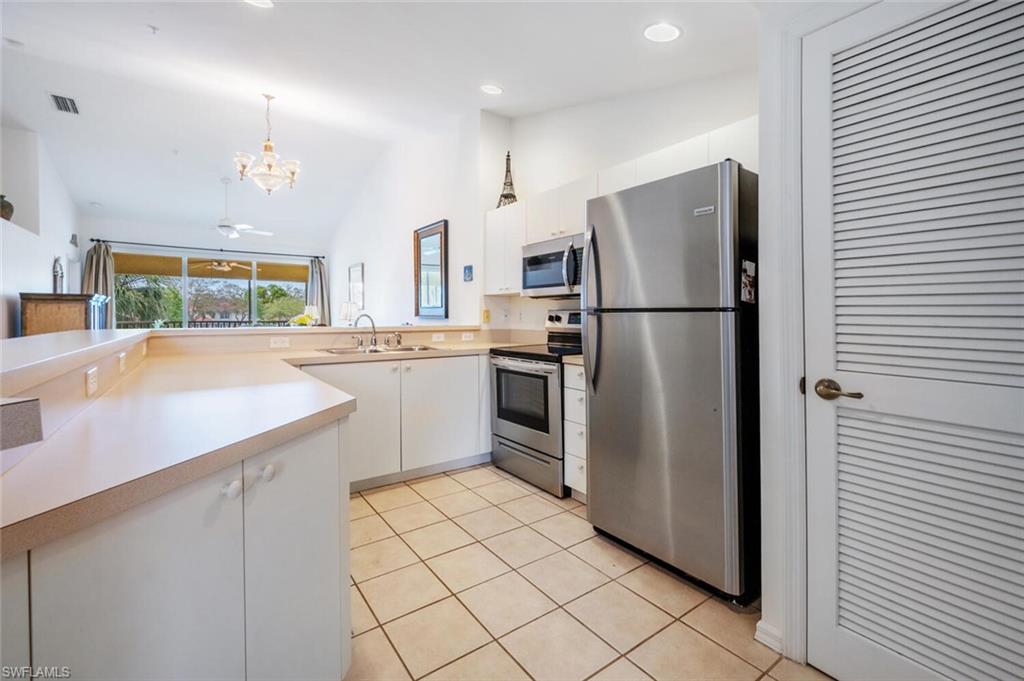 5060 Cedar Springs DR # 202