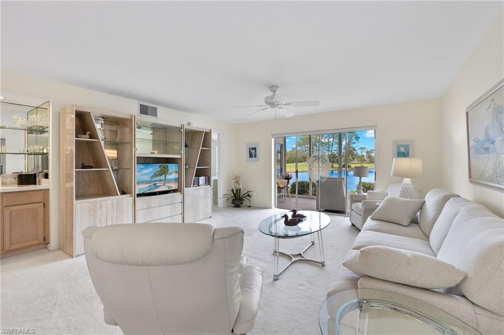 422 Country Hollow CT # E106