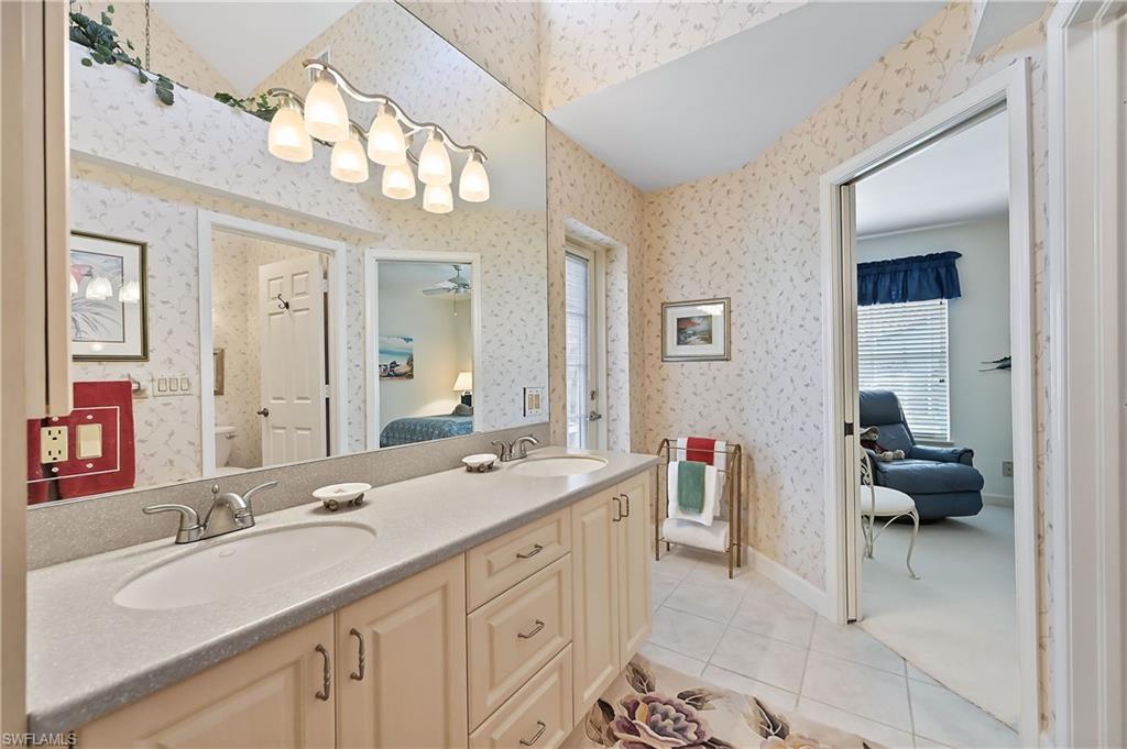 11554 Longshore WAY W