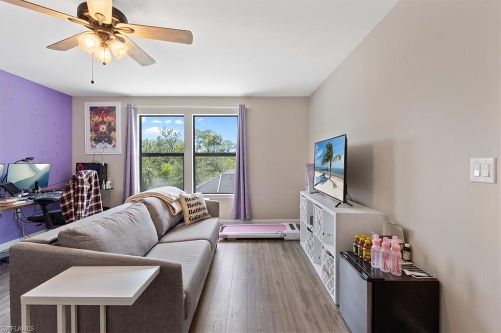 3954 Spotted Eagle WAY