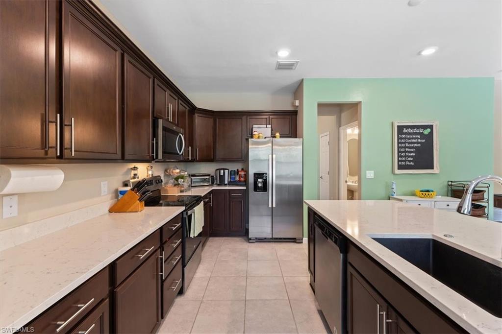 3954 Spotted Eagle WAY