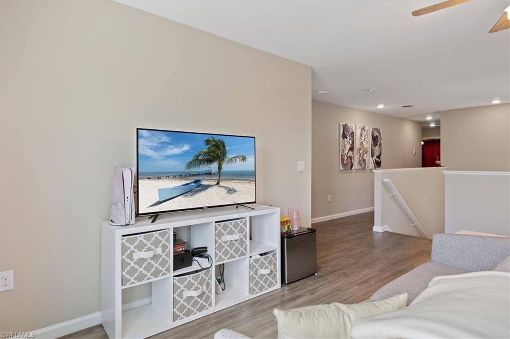 3954 Spotted Eagle WAY