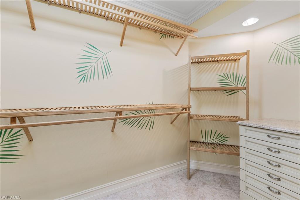 4401 Gulf Shore BLVD N # B202