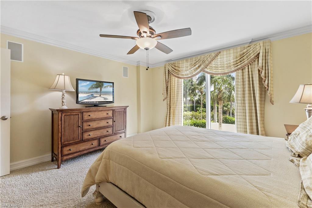 4401 Gulf Shore BLVD N # B202