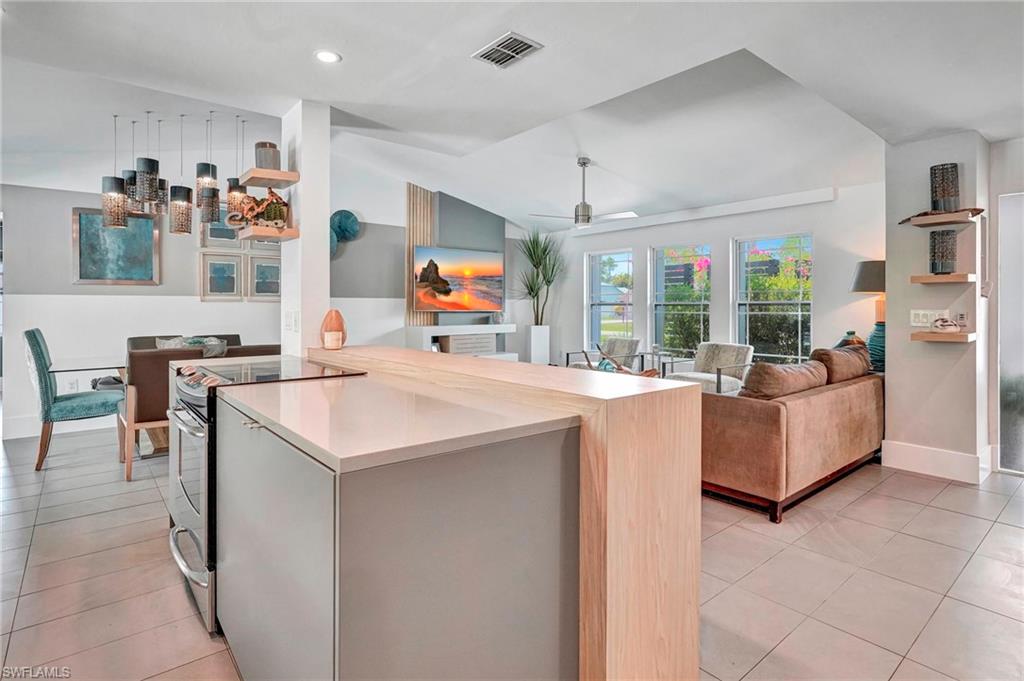 155 Wickliffe DR