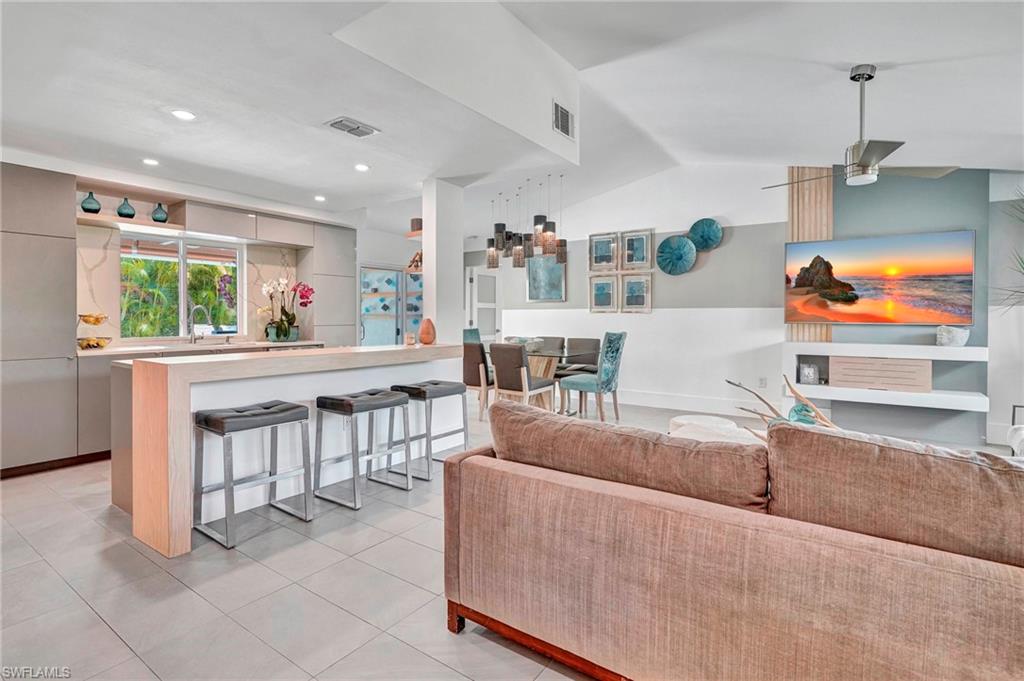 155 Wickliffe DR