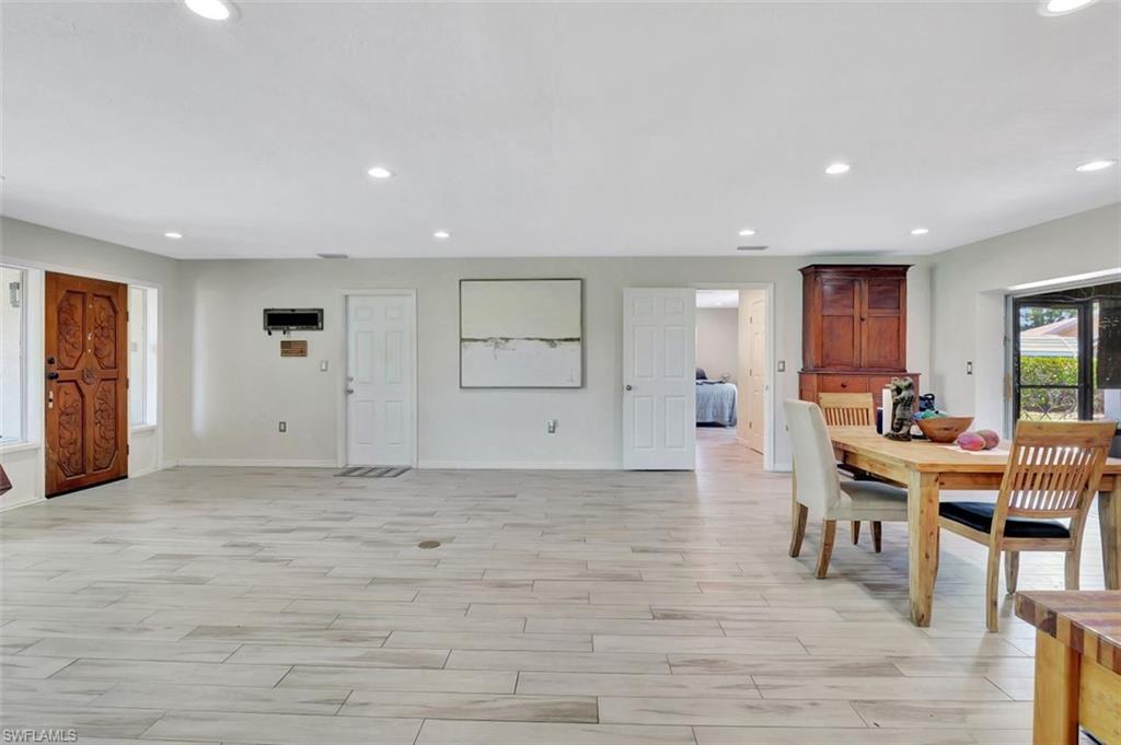 4937 Royal Palm DR