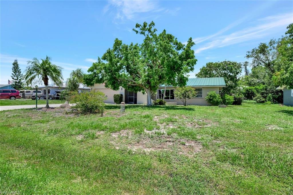 4937 Royal Palm DR