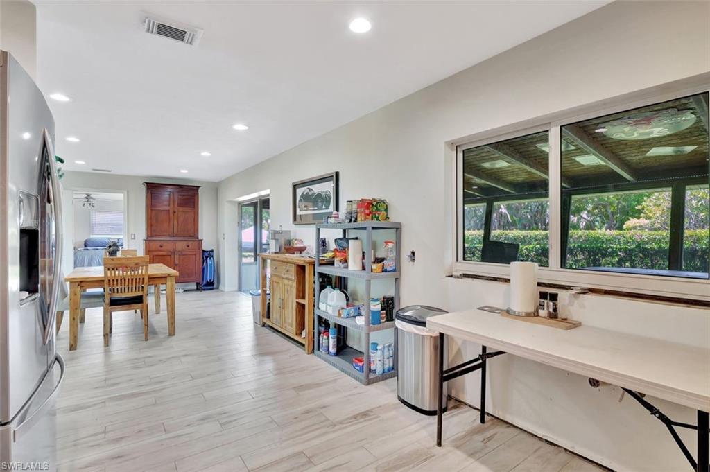 4937 Royal Palm DR