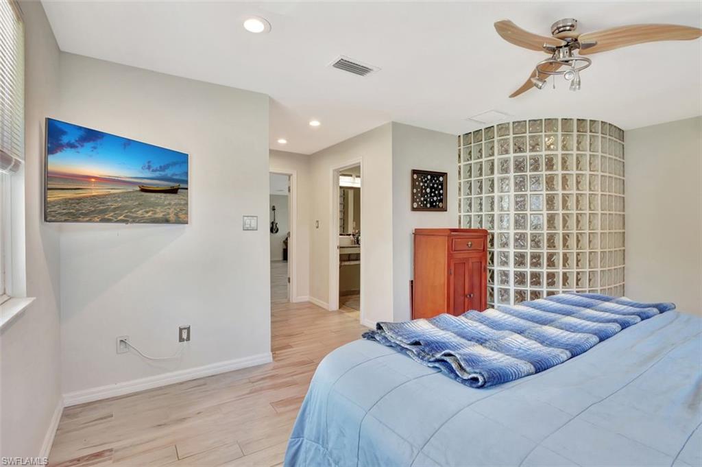 4937 Royal Palm DR
