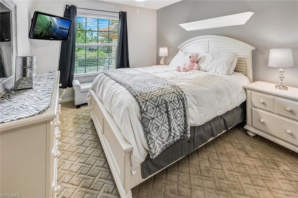 2160 Piccadilly Circus