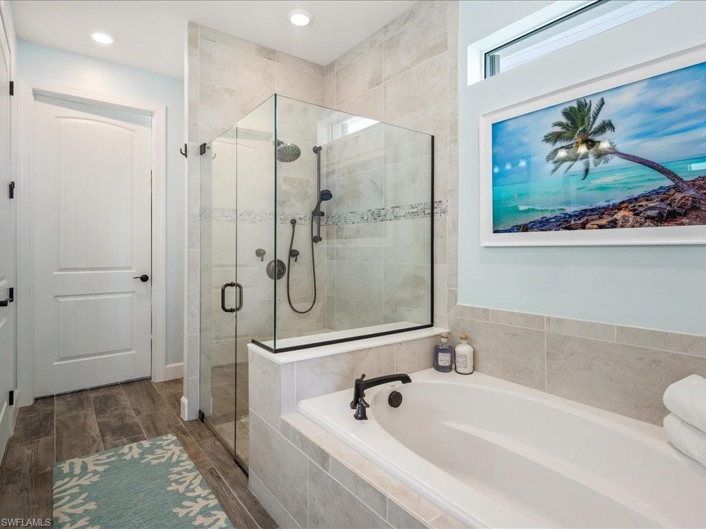 20024 Siesta Key CT