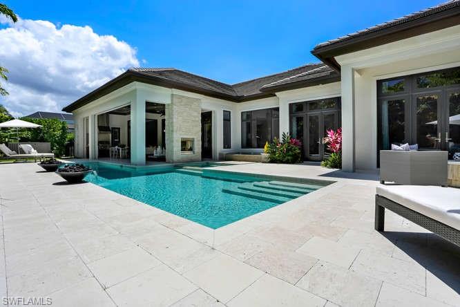595 Regatta RD