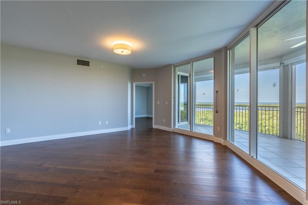 1001 Arbor Lake DR # 607