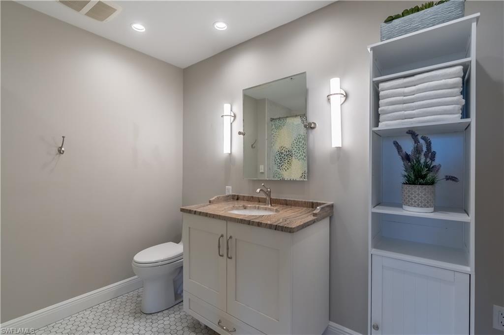 1001 Arbor Lake DR # 607