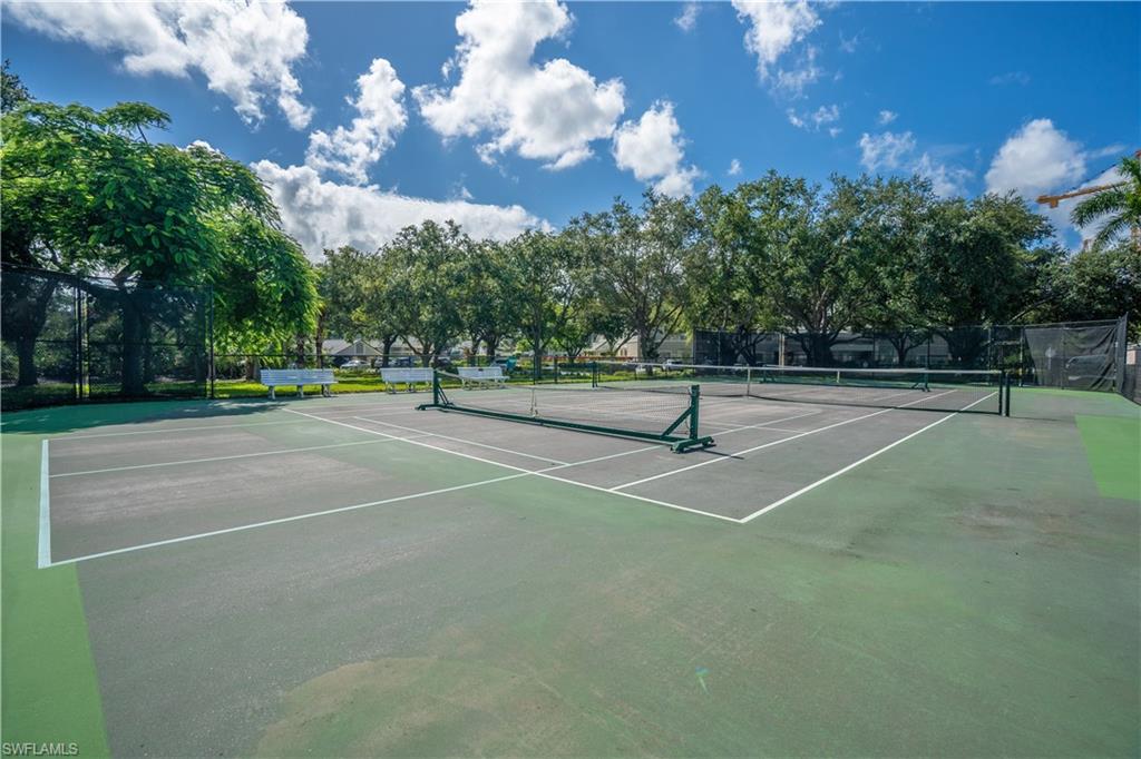 1001 Arbor Lake DR # 607