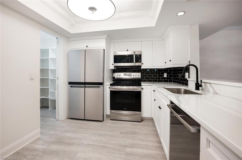820 Meadowland DR # 3 Unit: 19-3