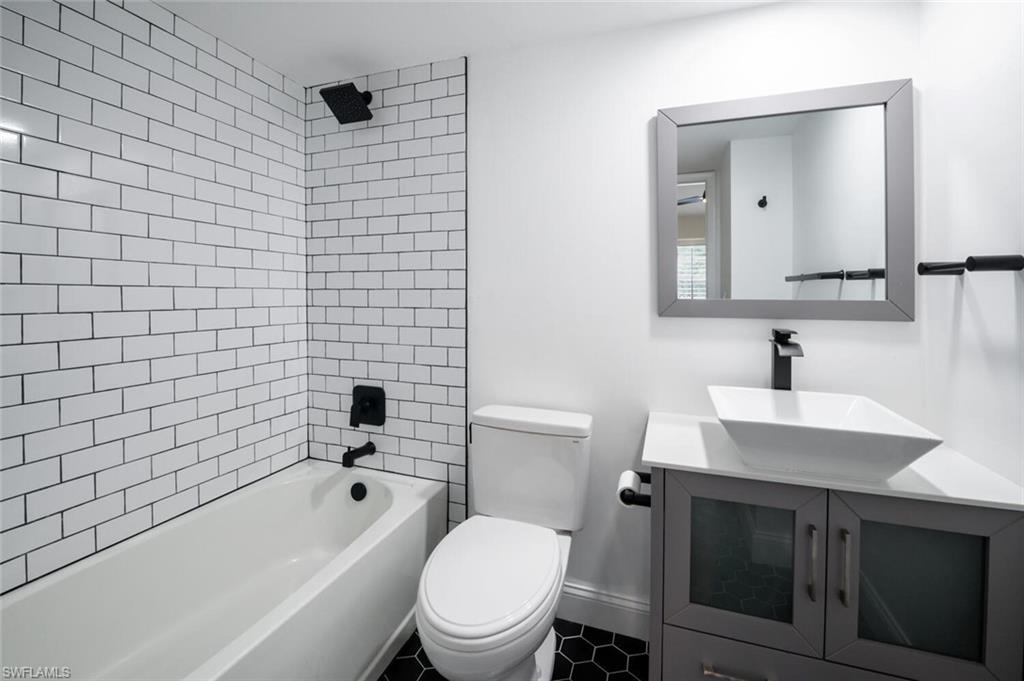 820 Meadowland DR # 3 Unit: 19-3