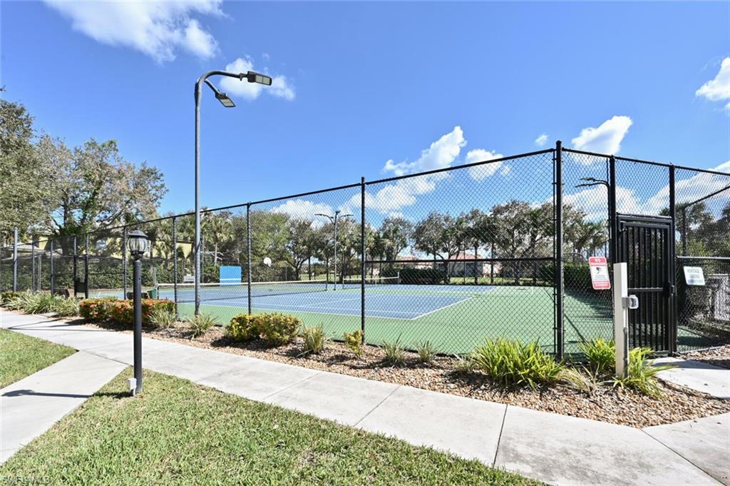 2225 Heritage Greens DR