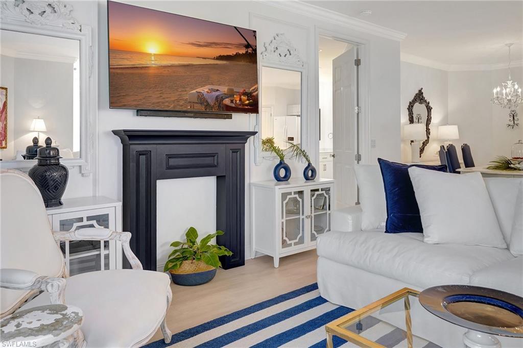 889 Carrick Bend CIR # 1701