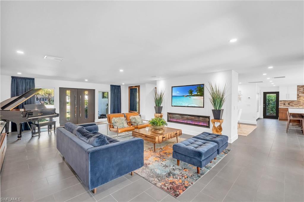 438 Keenan AVE