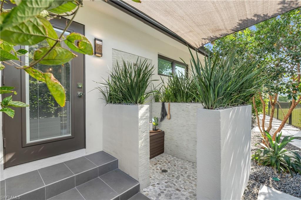 438 Keenan AVE