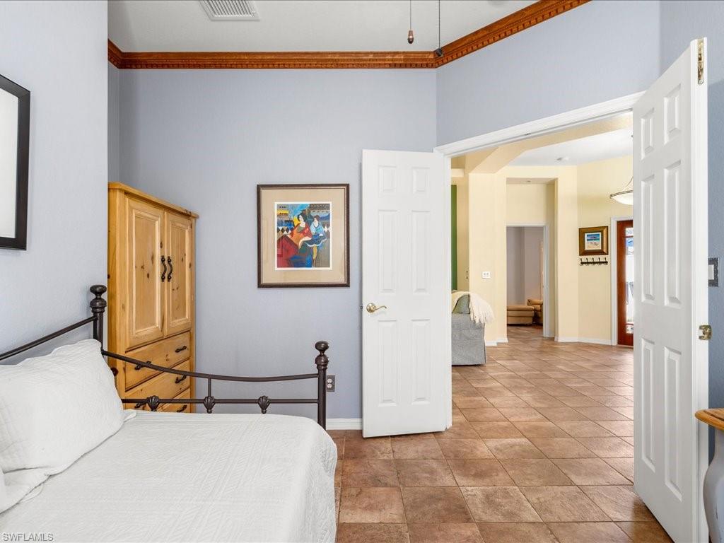 148 GLEN EAGLE CIR