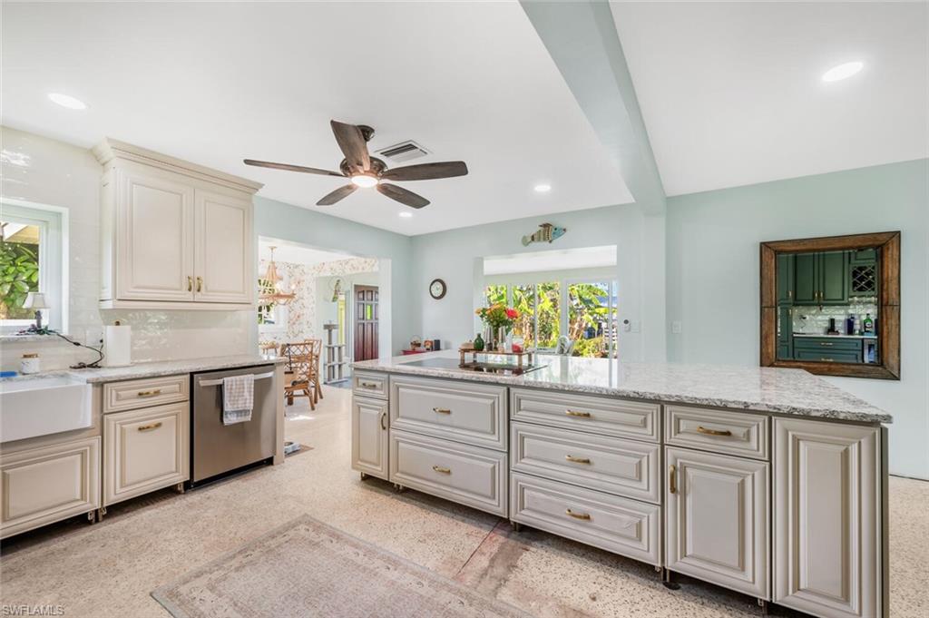 68 Wolcott DR