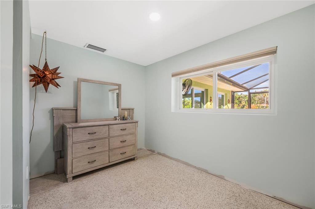 68 Wolcott DR